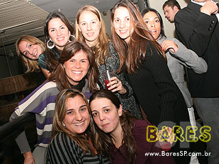 Neste domingo o Bar Santo Antônio agitou o público com repertório sertanejo Neste domingo o Bar Santo Antônio agitou o público com repertório sertanejo