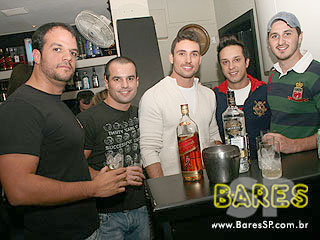 Neste domingo o Bar Santo Antônio agitou o público com repertório sertanejo Neste domingo o Bar Santo Antônio agitou o público com repertório sertanejo