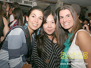 Neste domingo o Bar Santo Antônio agitou o público com repertório sertanejo Neste domingo o Bar Santo Antônio agitou o público com repertório sertanejo