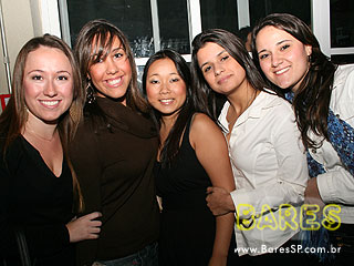 Neste domingo o Bar Santo Antônio agitou o público com repertório sertanejo Neste domingo o Bar Santo Antônio agitou o público com repertório sertanejo