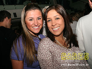 Neste domingo o Bar Santo Antônio agitou o público com repertório sertanejo Neste domingo o Bar Santo Antônio agitou o público com repertório sertanejo