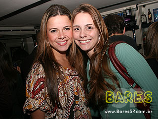 Neste domingo o Bar Santo Antônio agitou o público com repertório sertanejo Neste domingo o Bar Santo Antônio agitou o público com repertório sertanejo