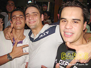 Oficina do Chopp comemora um ano com uma super festa Oficina do Chopp comemora um ano com uma super festa