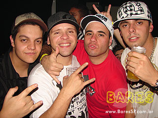 Oficina do Chopp comemora um ano com uma super festa Oficina do Chopp comemora um ano com uma super festa