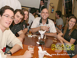 Transmissão de futebol anima Bar Municipal Transmissão de futebol anima Bar Municipal