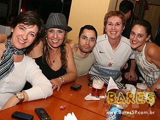 Transmissão de futebol anima Bar Municipal Transmissão de futebol anima Bar Municipal