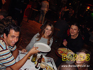 Nem tudo acaba em Pizza no mês de comemoração do Dia do Rock Nem tudo acaba em Pizza no mês de comemoração do Dia do Rock