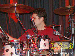 Em comemoração ao Dia do Rock, o Stones Music Bar promove shows Em comemoração ao Dia do Rock, o Stones Music Bar promove shows