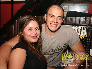 Música de qualidade no St. John's Irish Pub Música de qualidade no St. John's Irish Pub