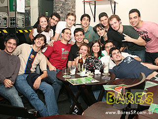 Música de qualidade no St. John's Irish Pub Música de qualidade no St. John's Irish Pub