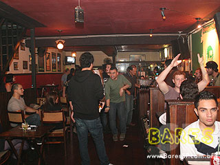 Música de qualidade no St. John's Irish Pub Música de qualidade no St. John's Irish Pub