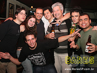 Música de qualidade no St. John's Irish Pub Música de qualidade no St. John's Irish Pub