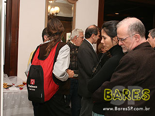 Casa das Rosas promove coquetel de lançamento da exposição Imagine, de Jun Yokoyama Casa das Rosas promove coquetel de lançamento da exposição Imagine, de Jun Yokoyama