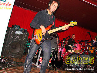 Kiko Zambianchi toca no bar Brahma Aeroclube Kiko Zambianchi toca no bar Brahma Aeroclube