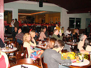 Kiko Zambianchi toca no bar Brahma Aeroclube Kiko Zambianchi toca no bar Brahma Aeroclube