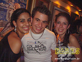 Sábado 'Happy Mix' com banda Liga Z na Happy News Sábado 'Happy Mix' com banda Liga Z na Happy News