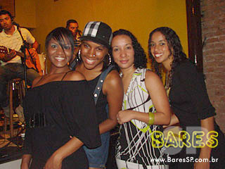 Grupo Fino Trato, Sto, Vpm na Cervejaria Capitão Gancho - Ação Caipiry Grupo Fino Trato, Sto, Vpm na Cervejaria Capitão Gancho - Ação Caipiry