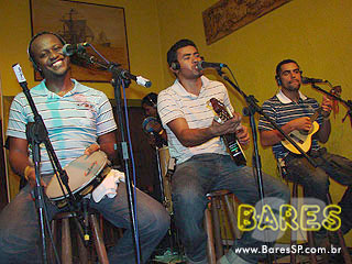 Grupo Fino Trato, Sto, Vpm na Cervejaria Capitão Gancho - Ação Caipiry Grupo Fino Trato, Sto, Vpm na Cervejaria Capitão Gancho - Ação Caipiry