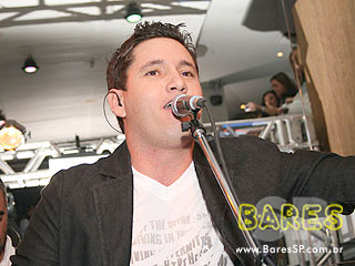 João Paulo & Eduardo lançam DVD no Bar Santo Antônio João Paulo & Eduardo lançam DVD no Bar Santo Antônio