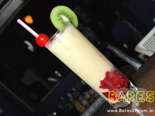 Nadhya Farid no Farol Madalena Bar - Ação Caipiry Nadhya Farid no Farol Madalena Bar - Ação Caipiry