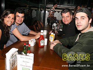 Banda Dose Tripla no Bar Martins Banda Dose Tripla no Bar Martins