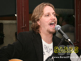 Banda Dose Tripla no Bar Martins Banda Dose Tripla no Bar Martins