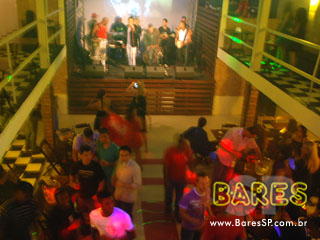 Pagode com Dodô e convidados na Fifty One Pagode com Dodô e convidados na Fifty One