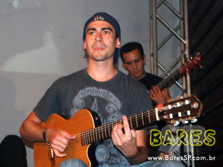 Pagode com Dodô e convidados na Fifty One Pagode com Dodô e convidados na Fifty One