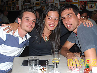 Degustação às cegas no Bar Genial Degustação às cegas no Bar Genial