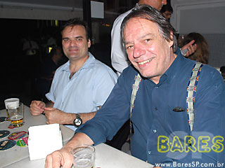 Degustação às cegas no Bar Genial Degustação às cegas no Bar Genial