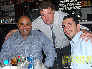 Degustação às cegas no Bar Genial Degustação às cegas no Bar Genial