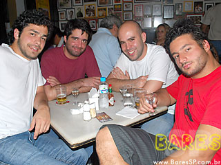 Degustação às cegas no Bar Genial Degustação às cegas no Bar Genial