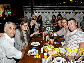 Banda Dose Tripla no Bar Martins Banda Dose Tripla no Bar Martins