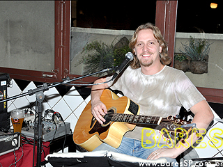 Banda Dose Tripla no Bar Martins Banda Dose Tripla no Bar Martins