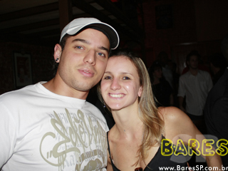 Roberto Seixas, Pearl Jam Cover e Unic no Café Aurora Roberto Seixas, Pearl Jam Cover e Unic no Café Aurora