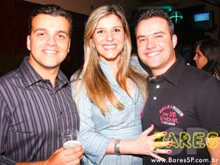 Diversão certa é no Opereta Bar Diversão certa é no Opereta Bar