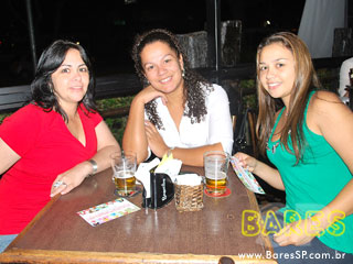 Quinta animada no Jacaranda Bar - Ação Unisal Quinta animada no Jacaranda Bar - Ação Unisal