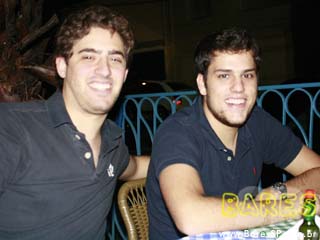 Exposição de acrílicos sobre tela na Mercearia São Roque Exposição de acrílicos sobre tela na Mercearia São Roque