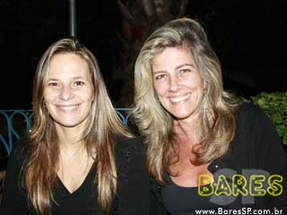 Exposição de acrílicos sobre tela na Mercearia São Roque Exposição de acrílicos sobre tela na Mercearia São Roque