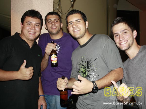 Happy hour com Videokê no Opereta Bar & Videokê Happy hour com Videokê no Opereta Bar & Videokê