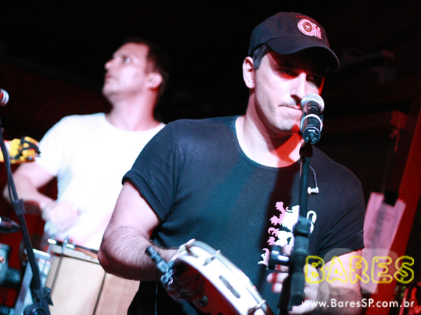 Inimigos da HP no Bar Brahma Aeroclube, zona norte de SP Inimigos da HP no Bar Brahma Aeroclube, zona norte de SP