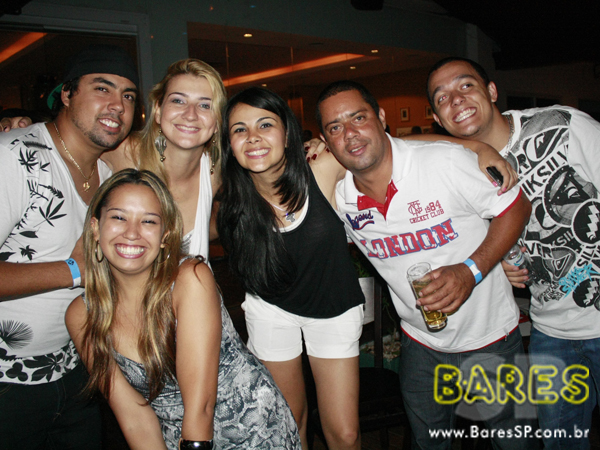 Inimigos da HP no Bar Brahma Aeroclube, zona norte de SP Inimigos da HP no Bar Brahma Aeroclube, zona norte de SP