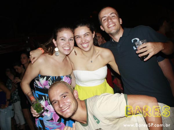 Inimigos da HP no Bar Brahma Aeroclube, zona norte de SP Inimigos da HP no Bar Brahma Aeroclube, zona norte de SP