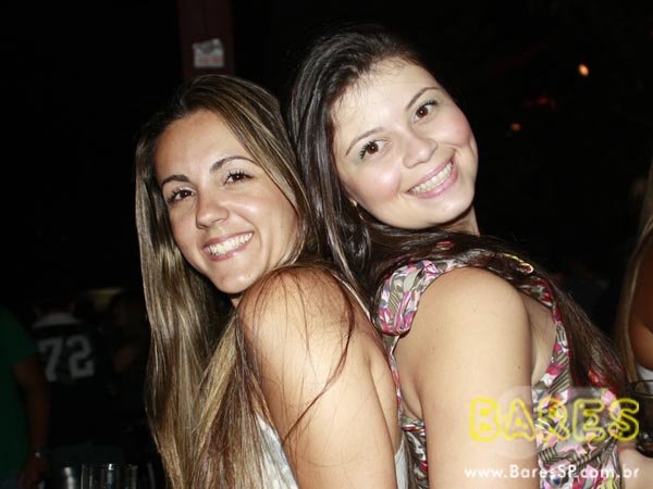 Inimigos da HP no Bar Brahma Aeroclube, zona norte de SP Inimigos da HP no Bar Brahma Aeroclube, zona norte de SP