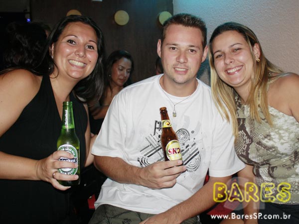 Happy hour com Videokê no Opereta Bar & Videokê Happy hour com Videokê no Opereta Bar & Videokê