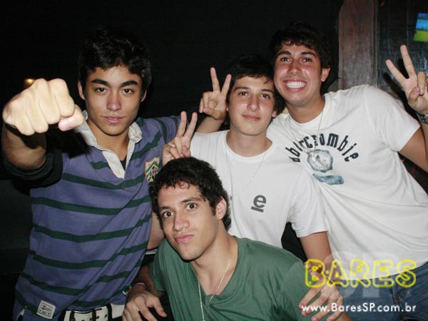 Happy hour com Videokê no Opereta Bar & Videokê Happy hour com Videokê no Opereta Bar & Videokê