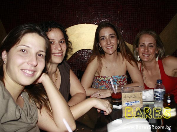 Happy hour com Videokê no Opereta Bar & Videokê Happy hour com Videokê no Opereta Bar & Videokê