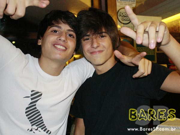 Happy hour com Videokê no Opereta Bar & Videokê Happy hour com Videokê no Opereta Bar & Videokê