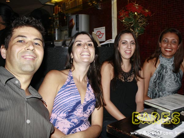 Happy hour com Videokê no Opereta Bar & Videokê Happy hour com Videokê no Opereta Bar & Videokê