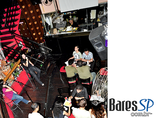 Happy hour com Videokê no Opereta Bar & Videokê Happy hour com Videokê no Opereta Bar & Videokê